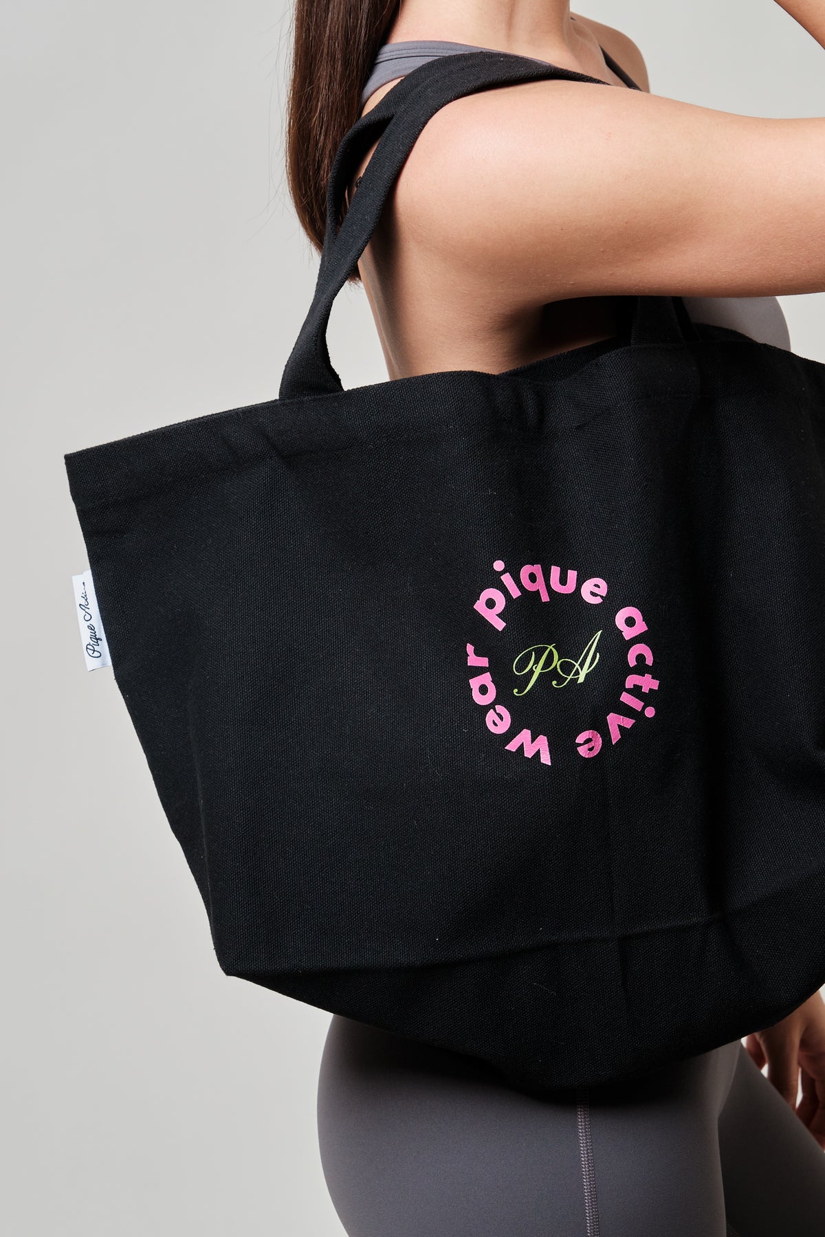 Pique Active Tote Bag in Black